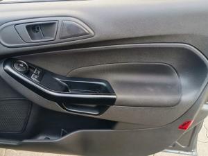 Ford Fiesta 5-door 1.4 Ambiente (aircon+audio) - Image 12