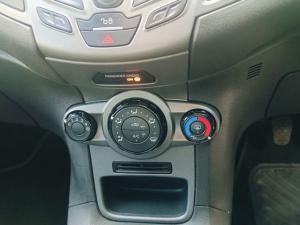 Ford Fiesta 5-door 1.4 Ambiente (aircon+audio) - Image 15