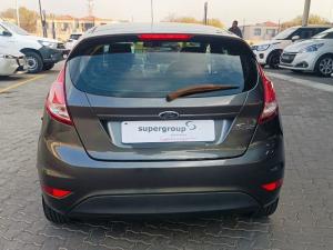 Ford Fiesta 5-door 1.4 Ambiente (aircon+audio) - Image 8