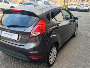 Ford Fiesta 5-door 1.4 Ambiente (aircon+audio) - Image 9