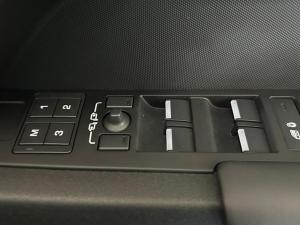 Land Rover Defender 110 D350 Sedona Edition - Image 8