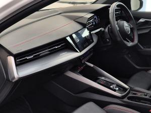 Audi A3 sedan 40TFSI S line - Image 28