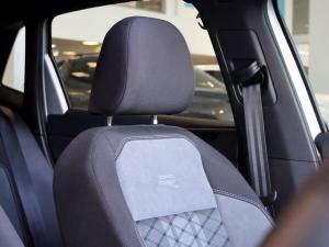 Volkswagen Polo hatch 1.0TSI R-Line - Image 28