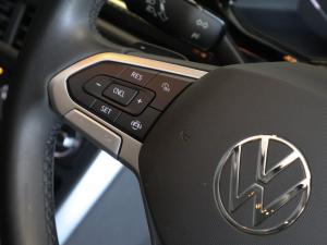 Volkswagen Polo hatch 1.0TSI Life auto - Image 31