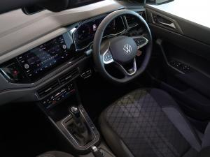Volkswagen Polo hatch 1.0TSI R-Line - Image 33