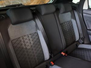 Volkswagen Polo hatch 1.0TSI R-Line - Image 36