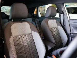 Volkswagen Polo hatch 1.0TSI R-Line - Image 37