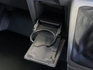 Volkswagen Transporter 2.0TDI panel van LWB manual - Image 16