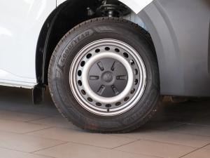 Volkswagen Transporter 2.0TDI panel van LWB manual - Image 6