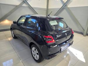 Suzuki Swift 1.2 GL+ auto - Image 3
