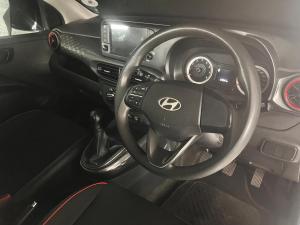 Hyundai Grand i10 1.0 Premium hatch - Image 6