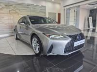 Thumbnail Lexus IS 300h SE