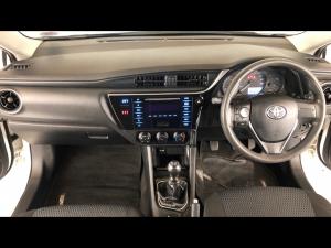 Toyota Corolla Quest 1.8 Plus manual - Image 6