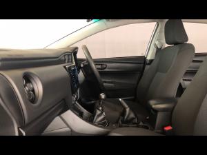 Toyota Corolla Quest 1.8 Plus manual - Image 7