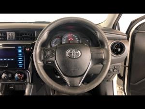 Toyota Corolla Quest 1.8 Plus manual - Image 8