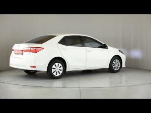 Toyota Corolla Quest 1.8 Plus manual - Image 2