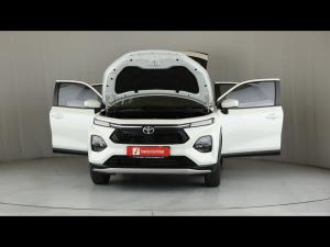 Toyota Starlet Cross 1.5 XS auto - Image 28