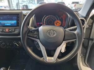 Toyota Vitz 1.0 XR manual - Image 8