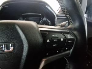 Isuzu D-Max 3.0TD double cab V-Cross 4x4 - Image 9