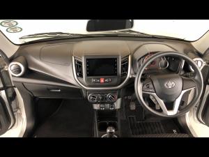 Toyota Vitz 1.0 XR manual - Image 6