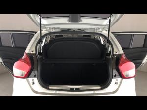 Toyota Vitz 1.0 XR manual - Image 13