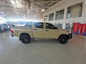 Toyota Hilux 2.4GD-6 double cab 4x4 SR - Image 3
