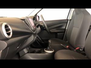 Toyota Vitz 1.0 XR manual - Image 7