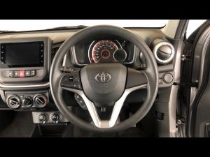 Toyota Vitz 1.0 XR manual - Image 8
