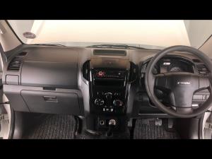 Isuzu D-Max Gen 6 250C single cab Fleetside - Image 6