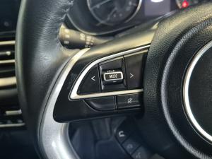 Suzuki Baleno 1.5 GLX - Image 9
