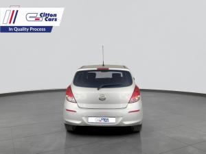 Hyundai i20 1.4 Fluid automatic - Image 4