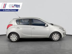 Hyundai i20 1.4 Fluid automatic - Image 6