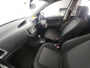Hyundai i20 1.4 Fluid automatic - Image 8
