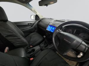 Isuzu D-MAX 250 HO HI-RIDE D/C - Image 7