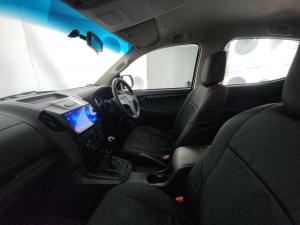Isuzu D-MAX 250 HO HI-RIDE D/C - Image 8