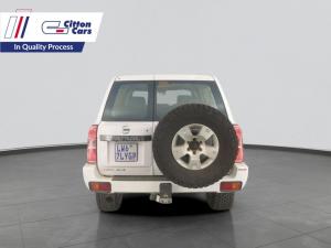 Nissan Patrol 4.8 GRX automatic - Image 4
