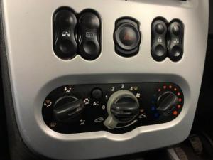 Renault Sandero 1.6 Expression - Image 18