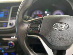 Hyundai Tucson 2.0 Crdi Elite automatic - Image 20