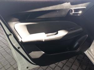 Suzuki Swift 1.2 GL manual - Image 13