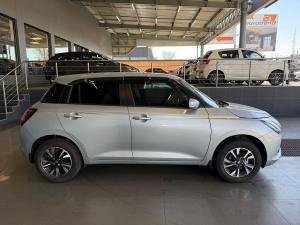 Suzuki Swift 1.2 GLX auto - Image 4