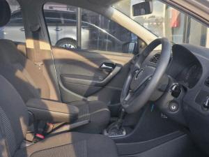 Volkswagen Polo Vivo hatch 1.6 Comfortline auto - Image 13