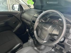 Isuzu D-Max Gen 6 250C single cab Fleetside - Image 6