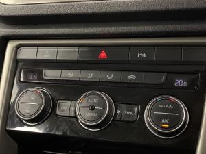 Volkswagen T-ROC 1.4 TSI Design Tiptronic - Image 17