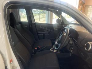 Toyota Vitz 1.0 XR manual - Image 9