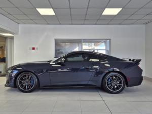 Ford Mustang Dark Horse fastback - Image 2