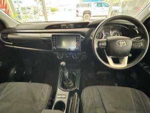 Toyota Hilux 2.4GD-6 Xtra cab Raider manual - Image 6