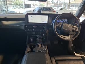 Toyota Land Cruiser Prado 2.8GD VX-R - Image 6
