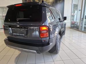 Toyota Land Cruiser Prado 2.8GD VX-R - Image 2
