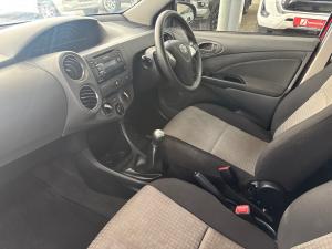 Toyota Etios hatch 1.5 Sprint - Image 7
