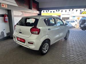 Toyota Vitz 1.0 - Image 2